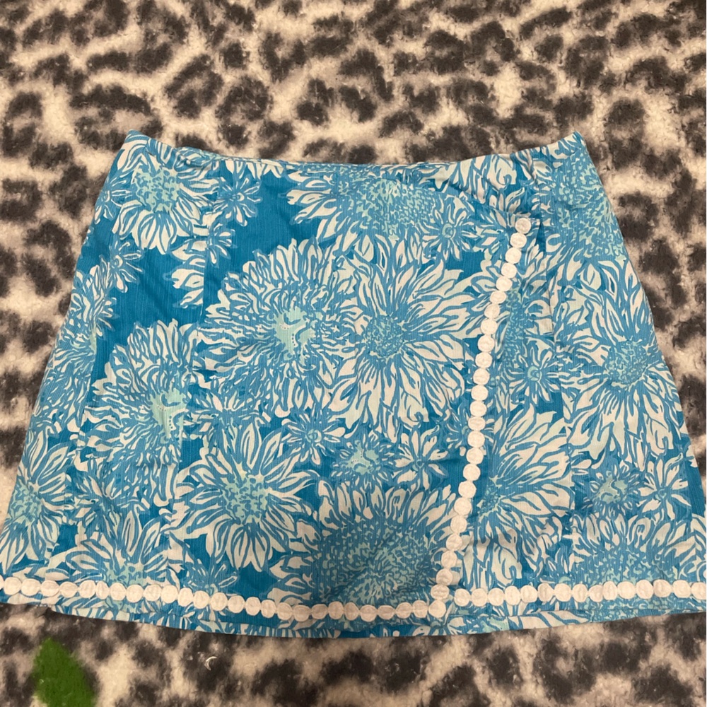 Lilly Pulitzer “lion in the sun” Madison skort. Size 4.